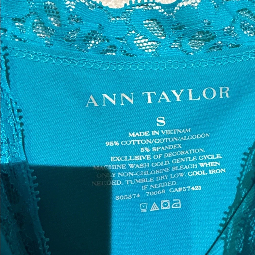 Ann Taylor 2 tanks lace Trim Scoop Neck Tank - Picture 6 of 7